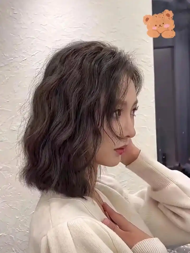 中短发尴尬期烫发法式烫蛋卷头蓬松显发
