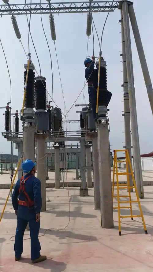 避雷器引线拆除,修前试验做准备!