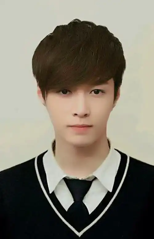 exo证件照张艺兴lay快把男朋友装进钱包里