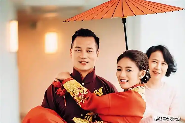 安以轩结婚誓言我在大家族长大被你老虎喂成猫丈夫前妻成赢家