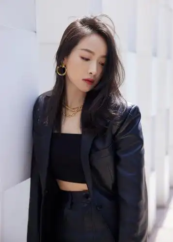 宋茜出席卫视春季大片沟通会 新剧饰演女科学家__凤凰网