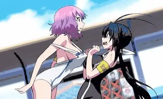 妹子打架只能用胸和屁股对撞?