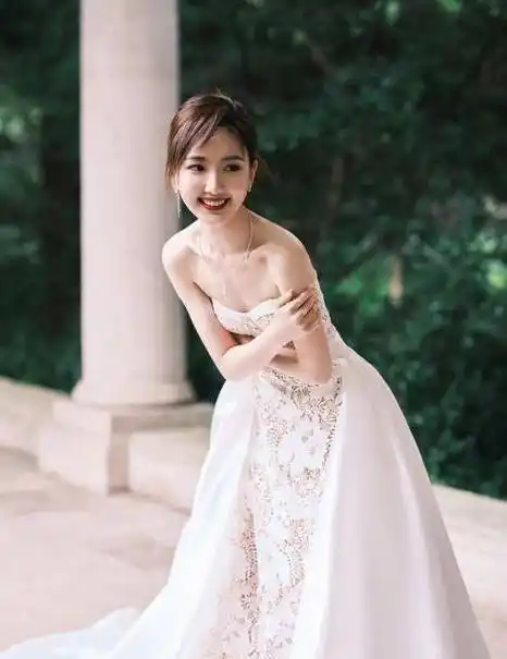 分手5年后32岁的陈翔发福胖到不敢认34岁的毛晓彤却越活越美