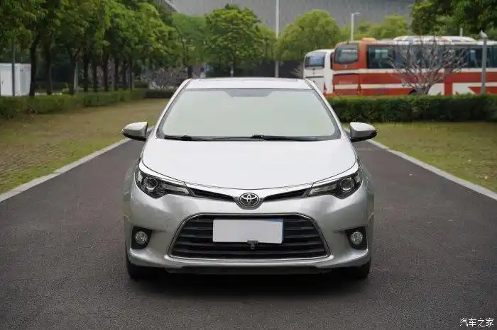 出手15年丰田雷凌