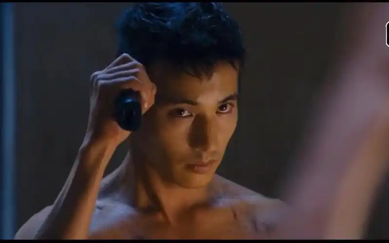 《孤单特工》元斌经典剃头片段