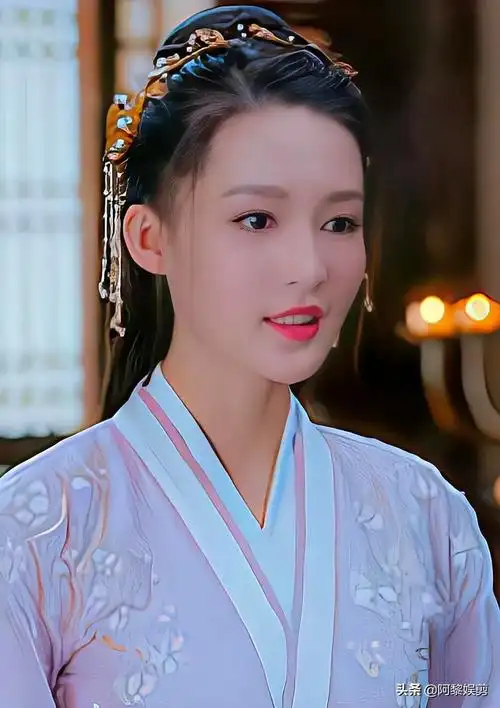 李沁古装照美若天仙