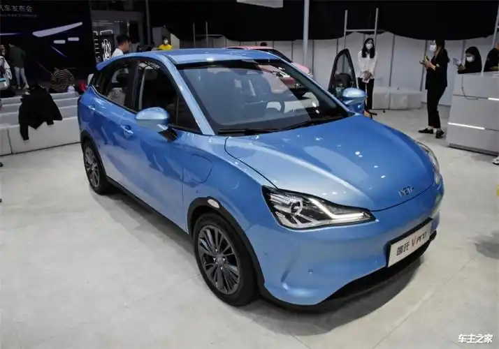 【图】满足百姓出行需求,6万元起售,销量榜上有名,实拍哪吒v_东莞行情