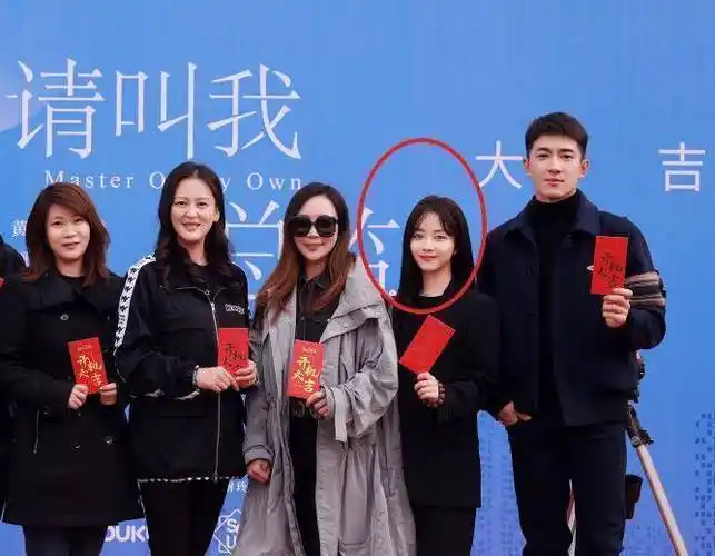 "罗十一娘"刚下线,谭松韵连忙进组拍戏,搭档"最萌身高"组合_林更新