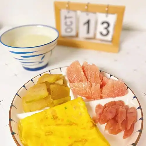 家有小学生今日营养早餐奶香鸡蛋饼