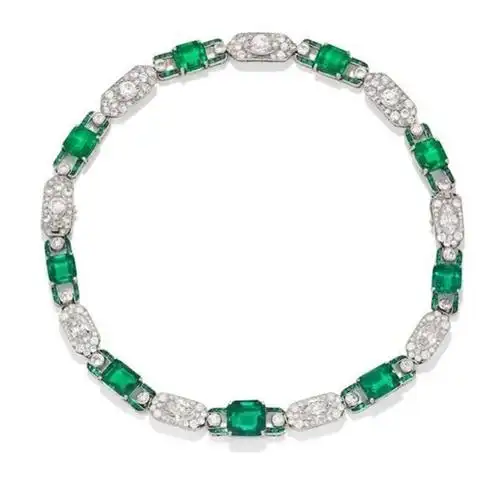 对美的极致追求和对奢华生活的向往拍卖会上的十大精品珠宝欣赏