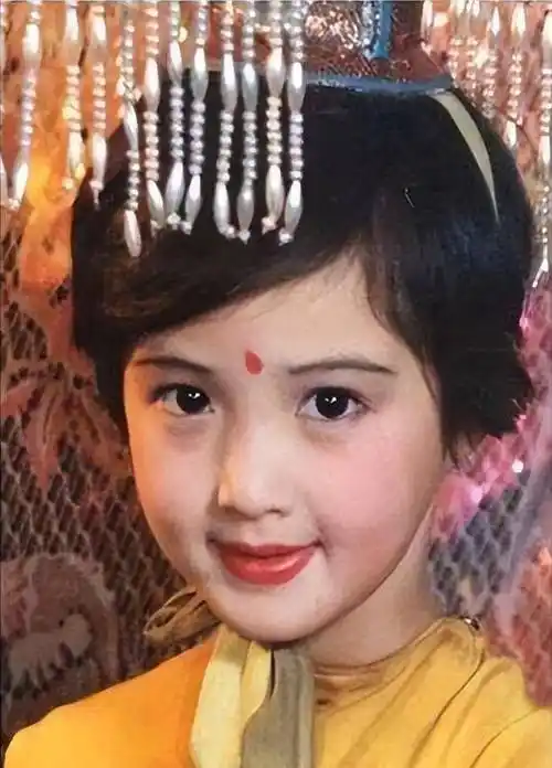 原创童星出道却被嘲野路子微胖女神蒋欣悲喜交加的逆袭人生