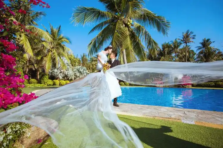 三亚飘视觉婚纱摄影,独立模特样片定制工作室.