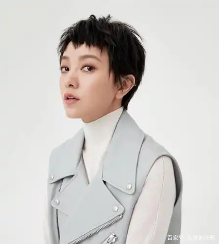 有种帅气叫女星寸头,热巴洒脱,周冬雨清秀,看到杨颖:帅哭了