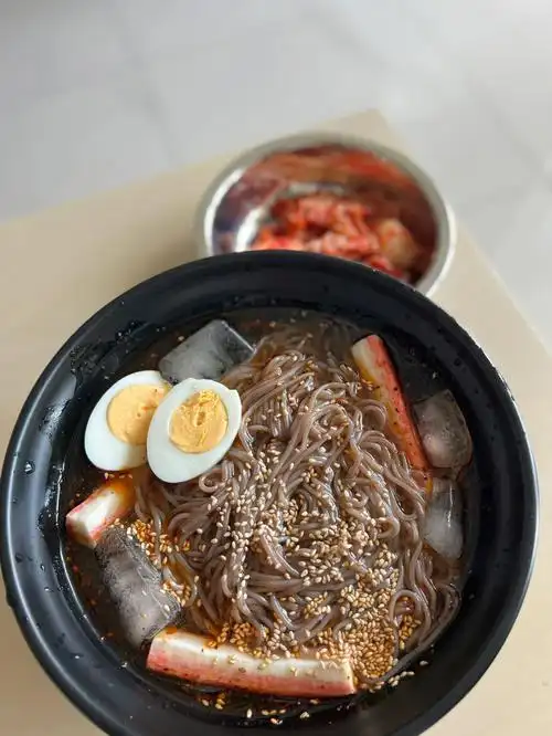 冷面口感非常好,记得要过几次水记得必须加上大块的冰块06冷汤的