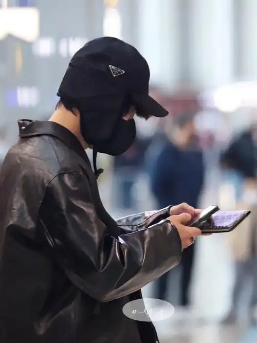 朴灿烈超话#朴灿烈唯一官方门面#【预览】231109 仁川机场出发 cr