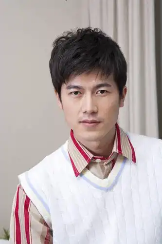 五官,脸,头发,一个人,家庭,客厅,微笑,竖图,彩色,室内,正面,北京,中国