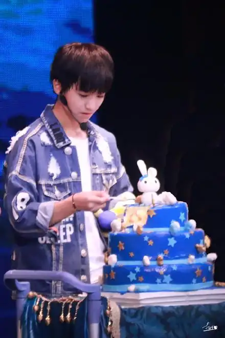 生日快乐 @tfboys-王俊凯