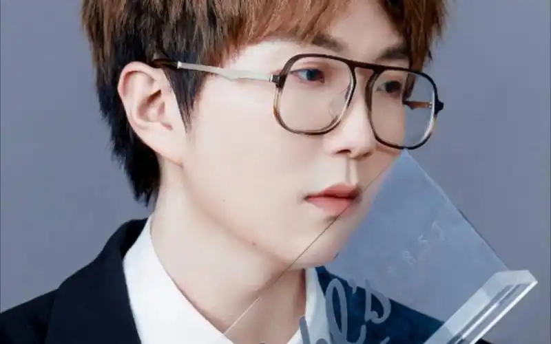 又萌又撩的毛不易989878157815