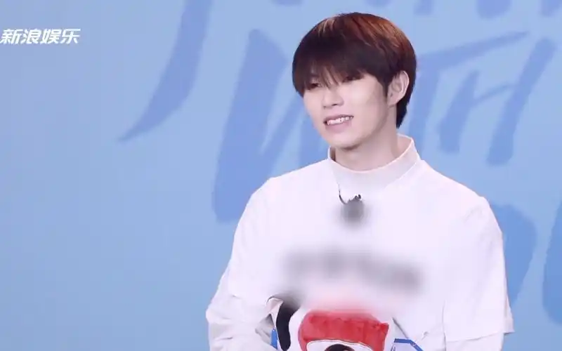 【刘隽 我为什么不能成为唱跳歌手呢】《青春有你3》刘隽不担忧舞蹈