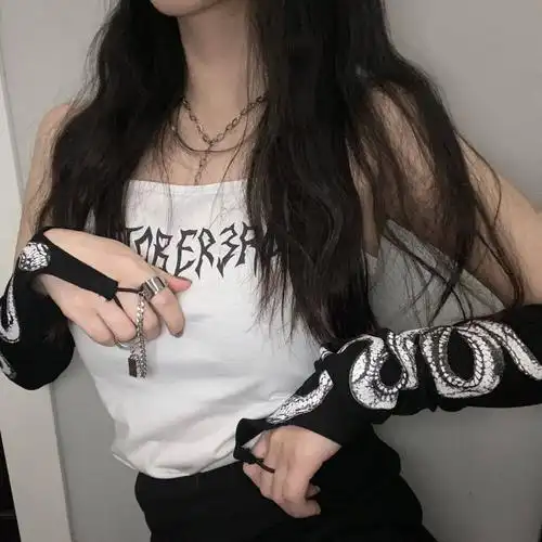 可爱且酷两不冲突女生头像部位头像