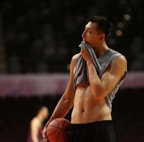 原创中国体坛最强的五大腹肌张伟丽腹肌如铁板宁泽涛腹肌太完美