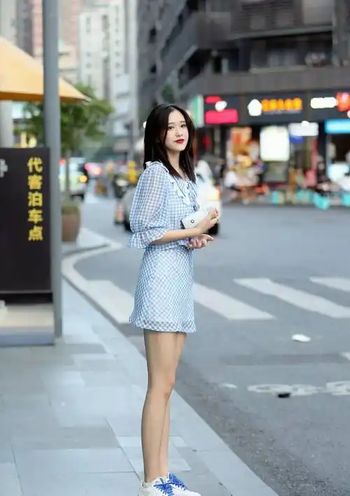 原创成都女生为什么这么美看她们的街拍穿搭一个个像是西施下凡