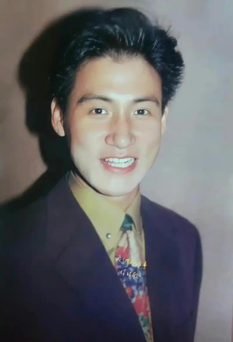 听着你的歌长大.歌神#最珍贵的照片 #张学友 - 抖音