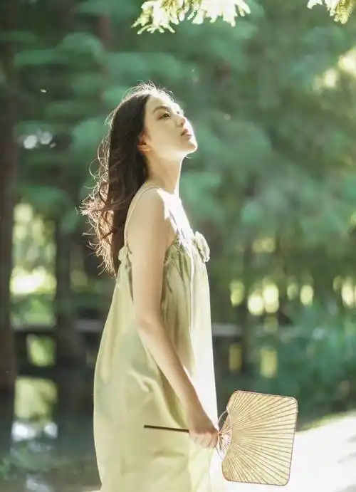 即便颜值不高,也能拍出让人一眼心动的侧脸照_漂亮_小人物_光影