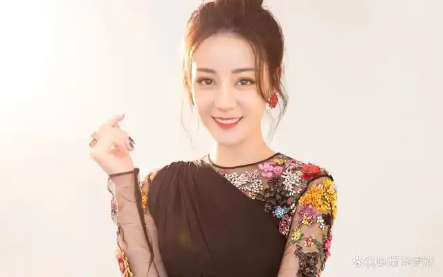 迪丽热巴的全名叫什么?名字有什么含义?