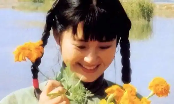 至今55岁却依旧单身的许晴,真是越老越有味道