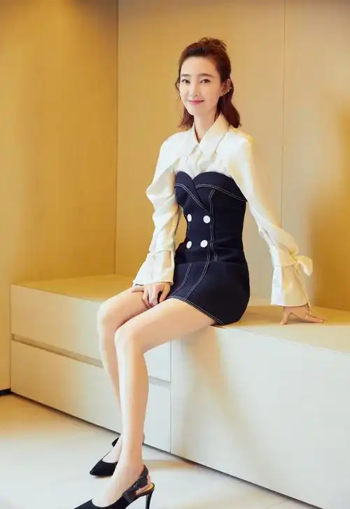 王丽坤图片王丽坤性感短发图片