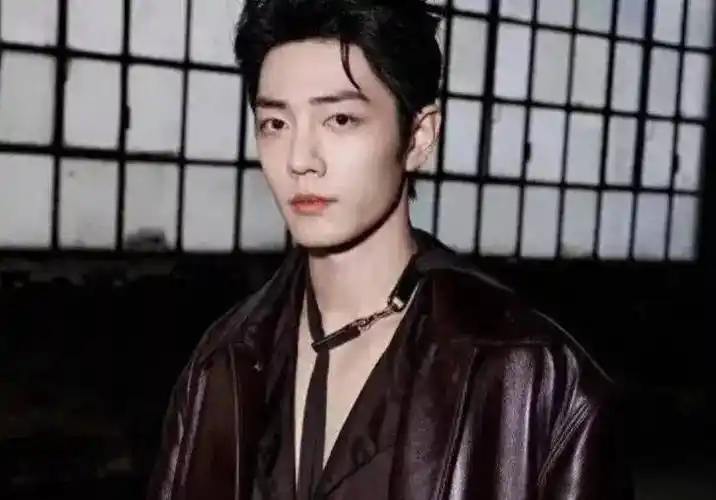 白玉兰评价肖战主演爆剧年轻偶像重述80年代往事有口皆碑