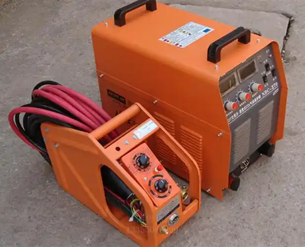 深圳佳士捷二保焊机220v 380v电压-电焊机