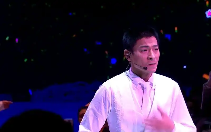 刘德华 - 暗里着迷 完美世界演唱会_哔哩哔哩_bilibili