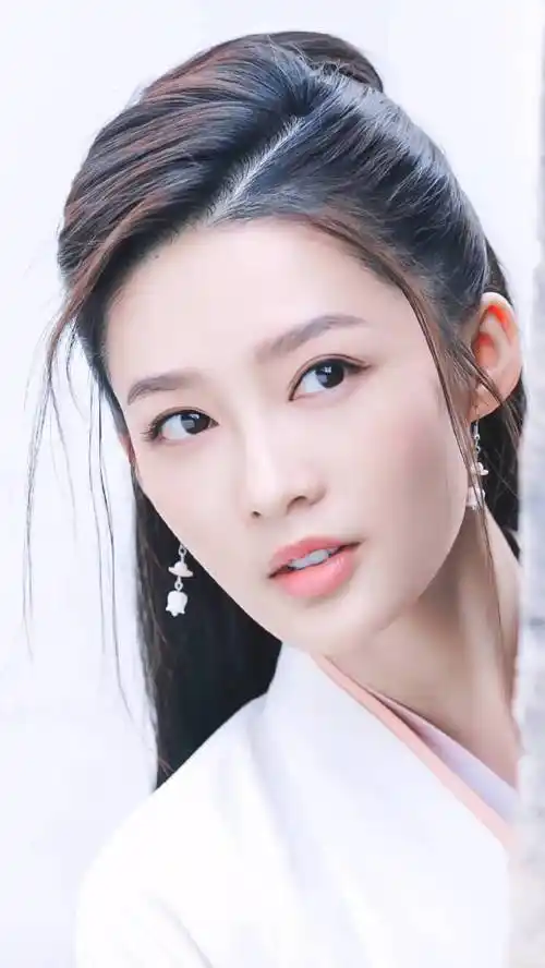 影视演员[李沁经纪人] | 主演 电影 《中国机长》_剧中_古装_励志剧