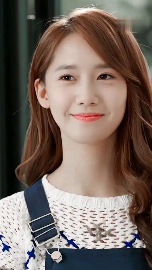 22岁的纯美允呐,心动就只要一眼#林允儿 #神仙颜值 #糟糕是心动的感觉