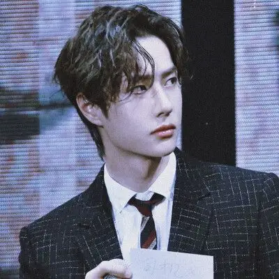 王一博头像拿图扣1 没手别拿二传标明博颖妤