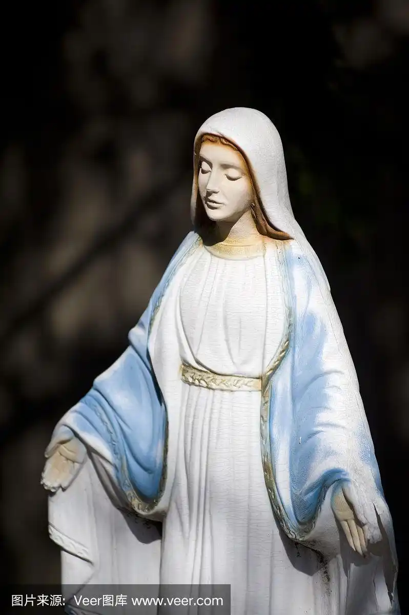 圣母玛利亚雕像