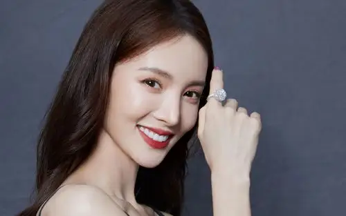 金晨吊带裙性感写真桌面壁纸