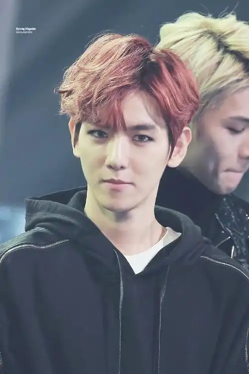 边伯贤超话161116 aaa颁奖典礼  0815logo  帅得很超过的一场