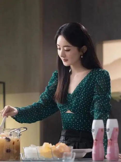 中餐厅4迎来首播晓明哥上来就吐槽又被坑赵丽颖没少帮忙