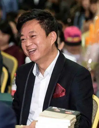 38年间被央视捧红的8大主持人 朱军隐退董卿出走 而他俩已经去世