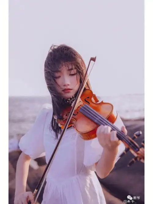 小提琴乐器主题写真少女写真