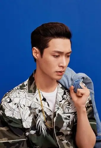 男生头发向后梳的发型帅气时尚大背头短发造型