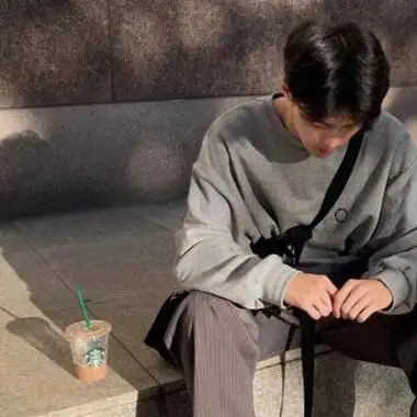 标签:男生头像,帅哥,超酷