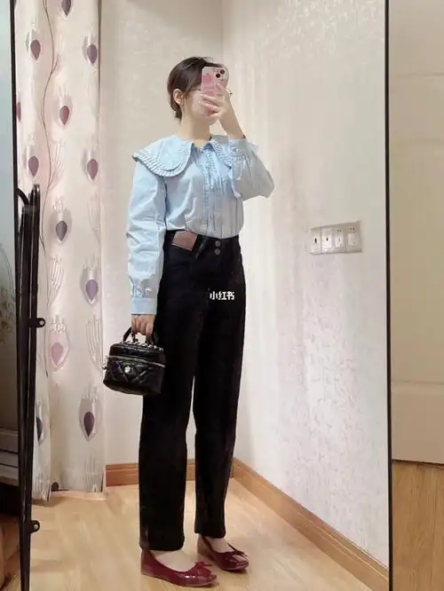 穿鞋152cm 净身高150cm  体重:45kg  小骨架身材数据:93围72  腰围