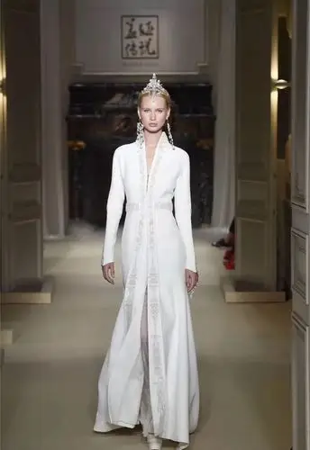 欣赏丨盖娅传说2019春夏大秀剑网3高定亮相巴黎