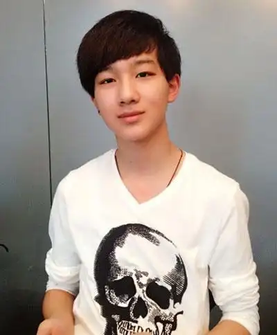 【图】快乐大本营李宏毅撩妹 谢娜吴昕变姐姐粉