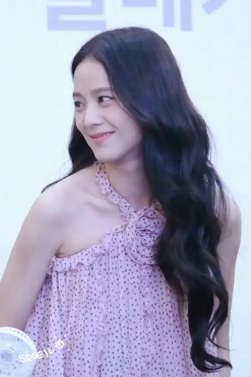 金智秀签售饭拍生图