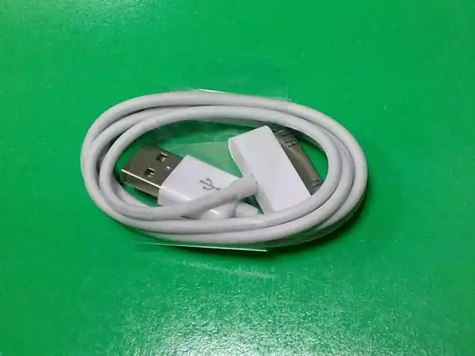 苹果4代iphone4充电器 迷你车充 数据线 usb套装三合一